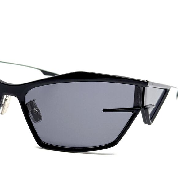 New! GIVENCHY Sunglasses GV40066U 01A, Authentic - Picture 7 of 13